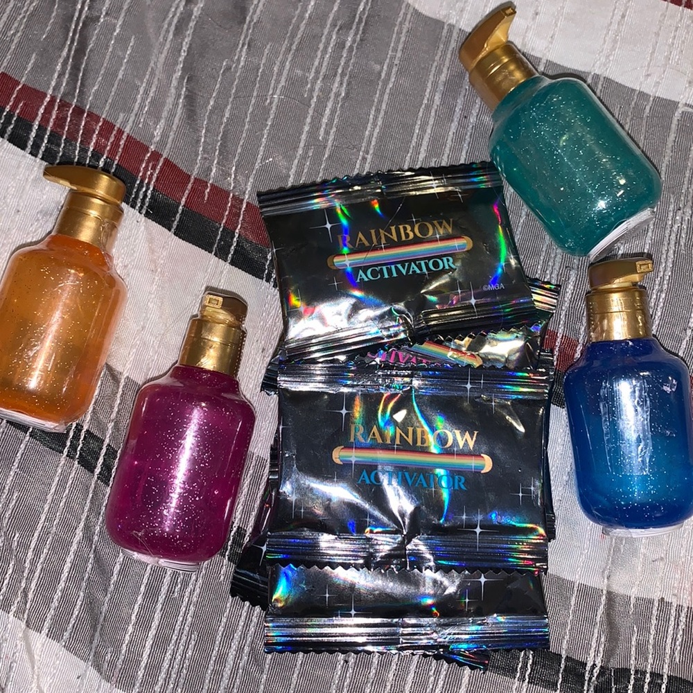Doll hair dye